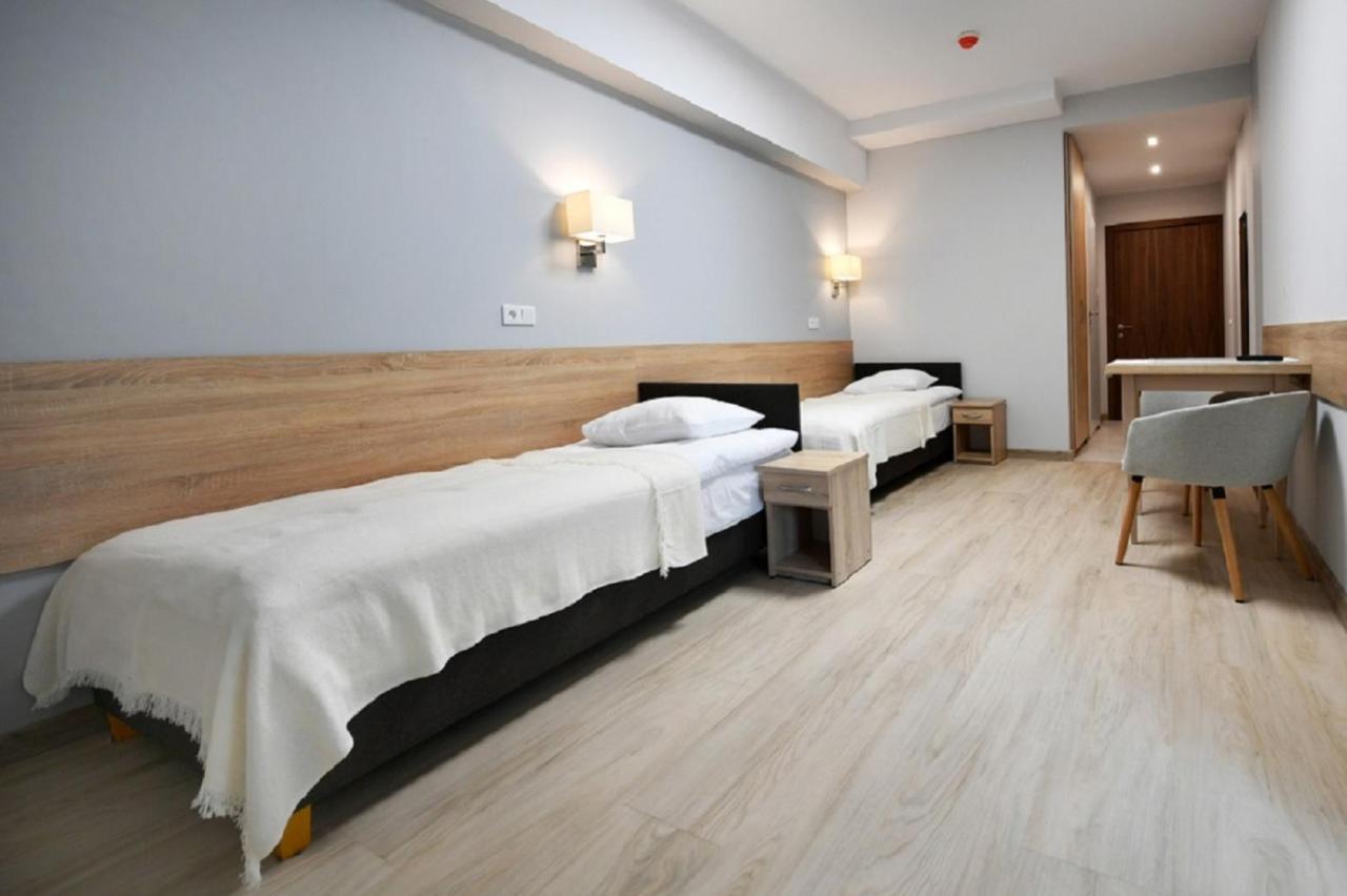 Fotex Bed & Breakfast Ząbki Eksteriør bilde