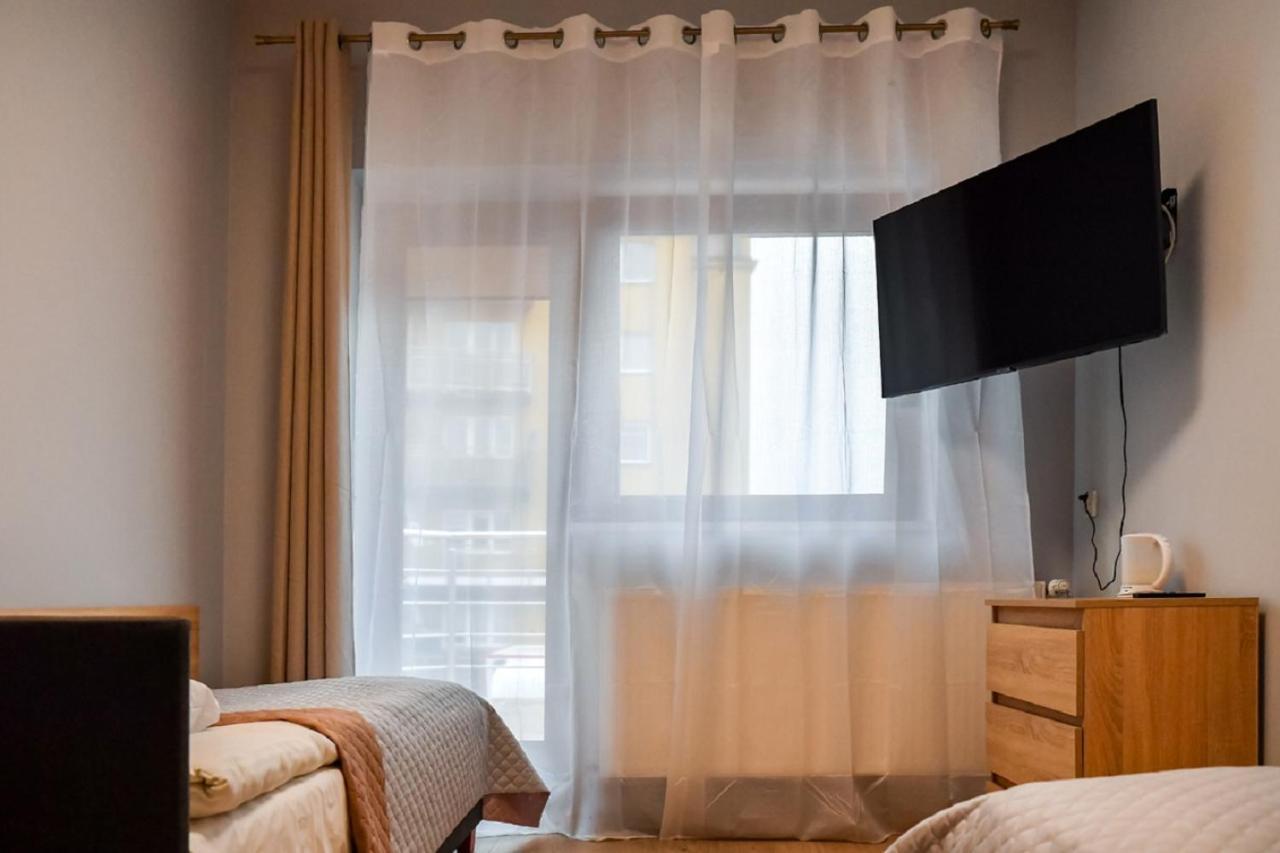 Fotex Bed & Breakfast Ząbki Eksteriør bilde