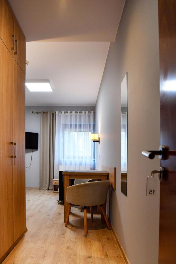 Fotex Bed & Breakfast Ząbki Eksteriør bilde