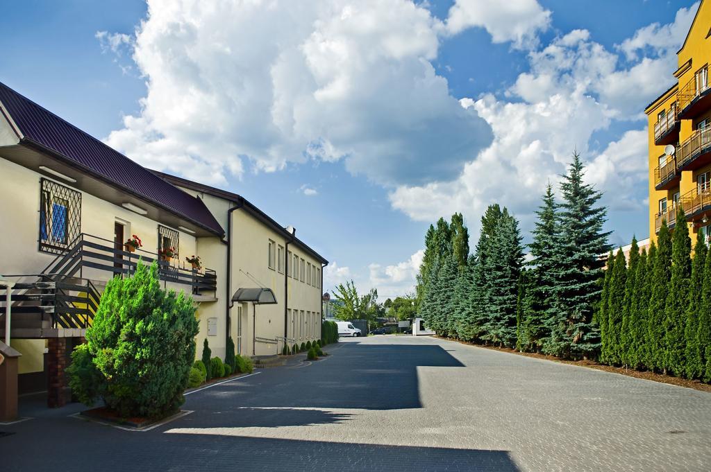 Fotex Bed & Breakfast Ząbki Eksteriør bilde